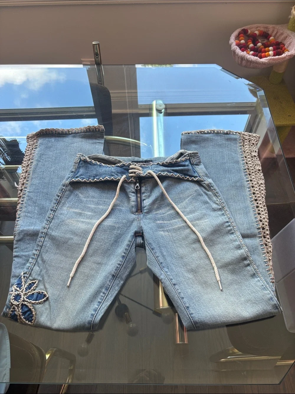 Vintage Bebe Light Blue Crochet-Trim Low-Waisted Flare Jeans Size 30 - Picture 1 of 8